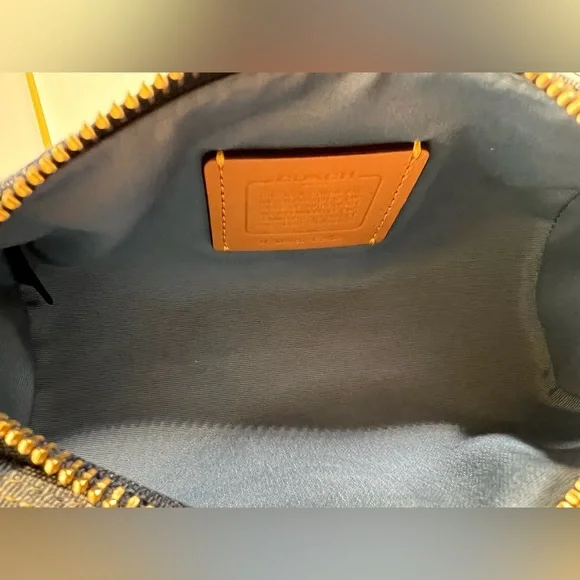 ✨SOLD✨COACH 🍒 💙 Nolita Barrel Bag In Signature Denim - Picture 12 of 15